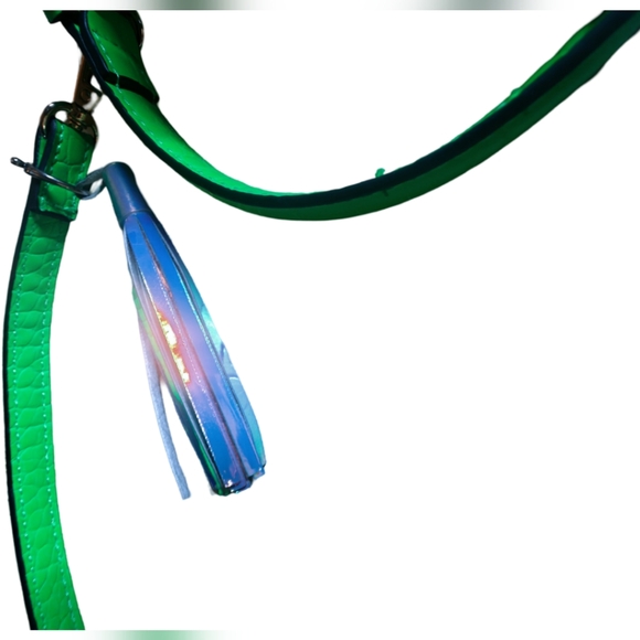 ALDO VONTESSA Mini luggage purse faux crocodile in hyper apple green - Picture 4 of 10